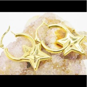 10k yellow gold star hoop earrings